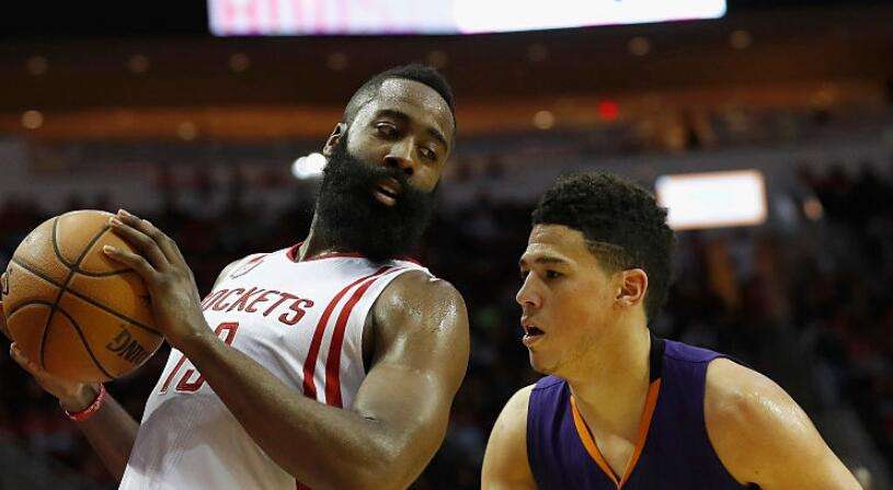 他在训练中 他在训练中